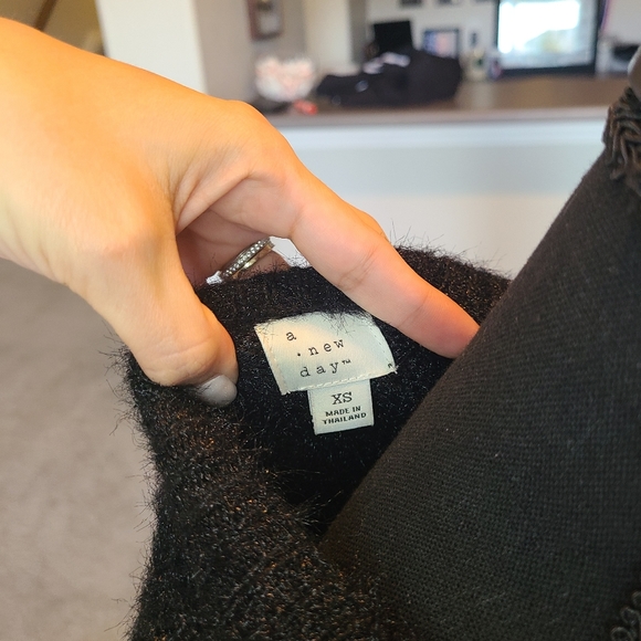 Sweater - Picture 5 of 5